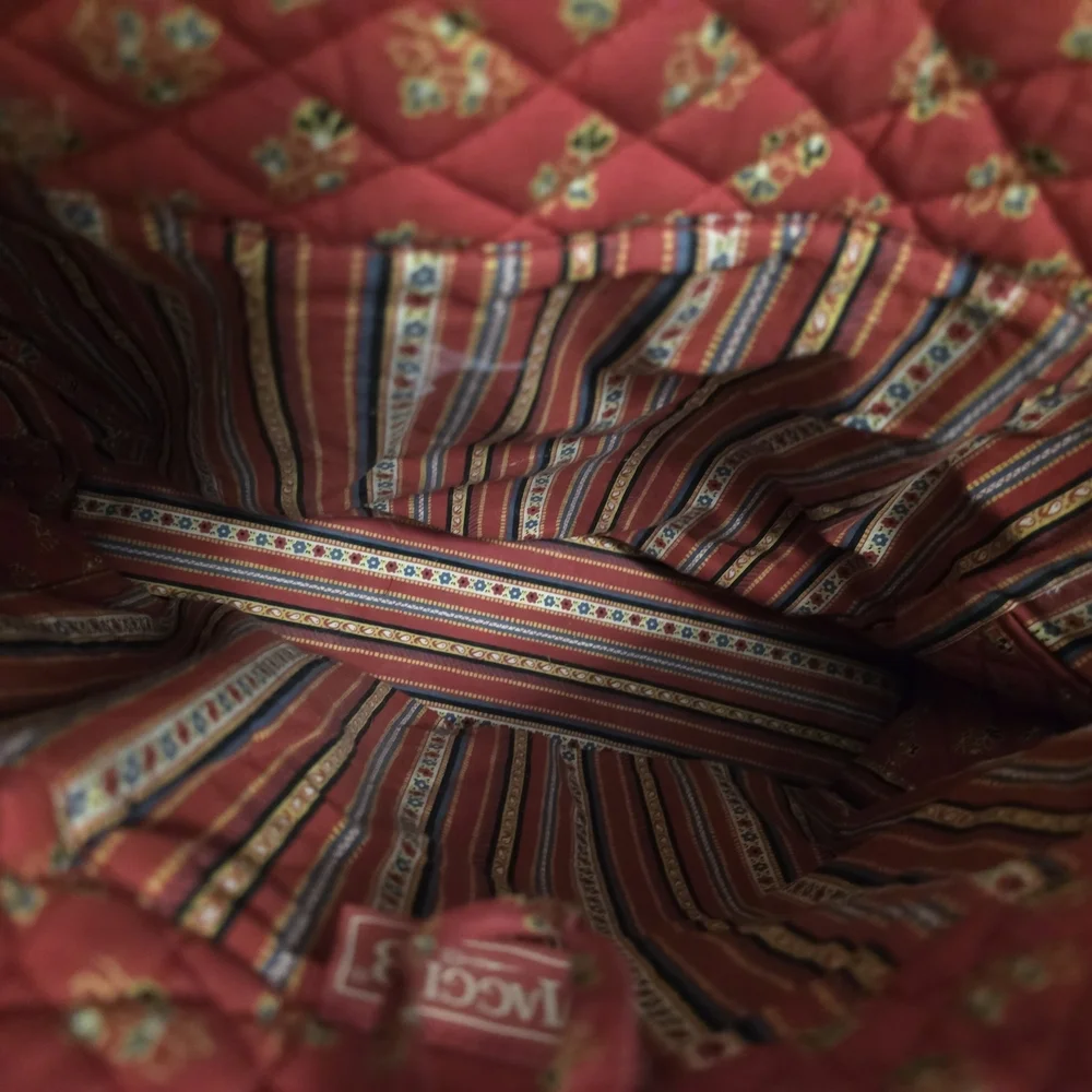 Maggi B Quilted Tote Bag Boho Floral Paisley Red Gold Shoulder Bag Pattern 💵 - Picture 5 of 6